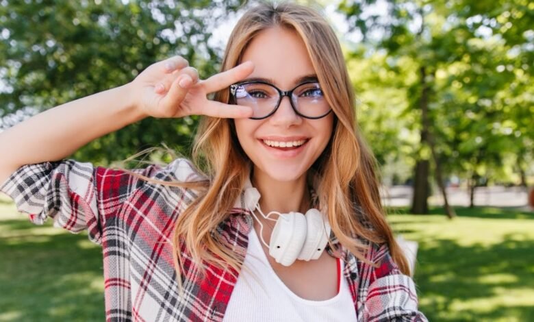 Sports and Vision: Glasses vs Contact Lenses for Active Lifestyles